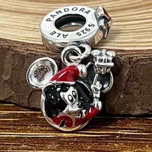 NWOT Pandora x Disney Parks 2023 Holidays Christmas Santa Mickey Mouse